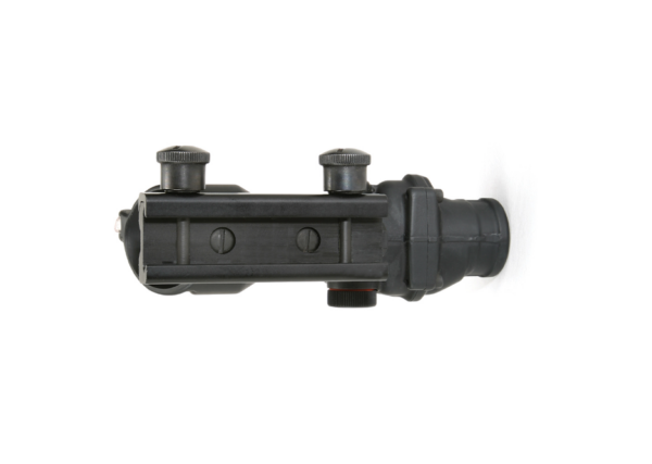 Prismenvisier TRIJICON TA31-D-100587 ACOG 4x32 DI RED CHEVRON 223 TA51, mit Kollimator RM01T2 RMR