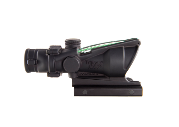 Prismenvisier TRIJICON ACOG 4x32 GRN Xhair 300 BLK MERGED; TA51